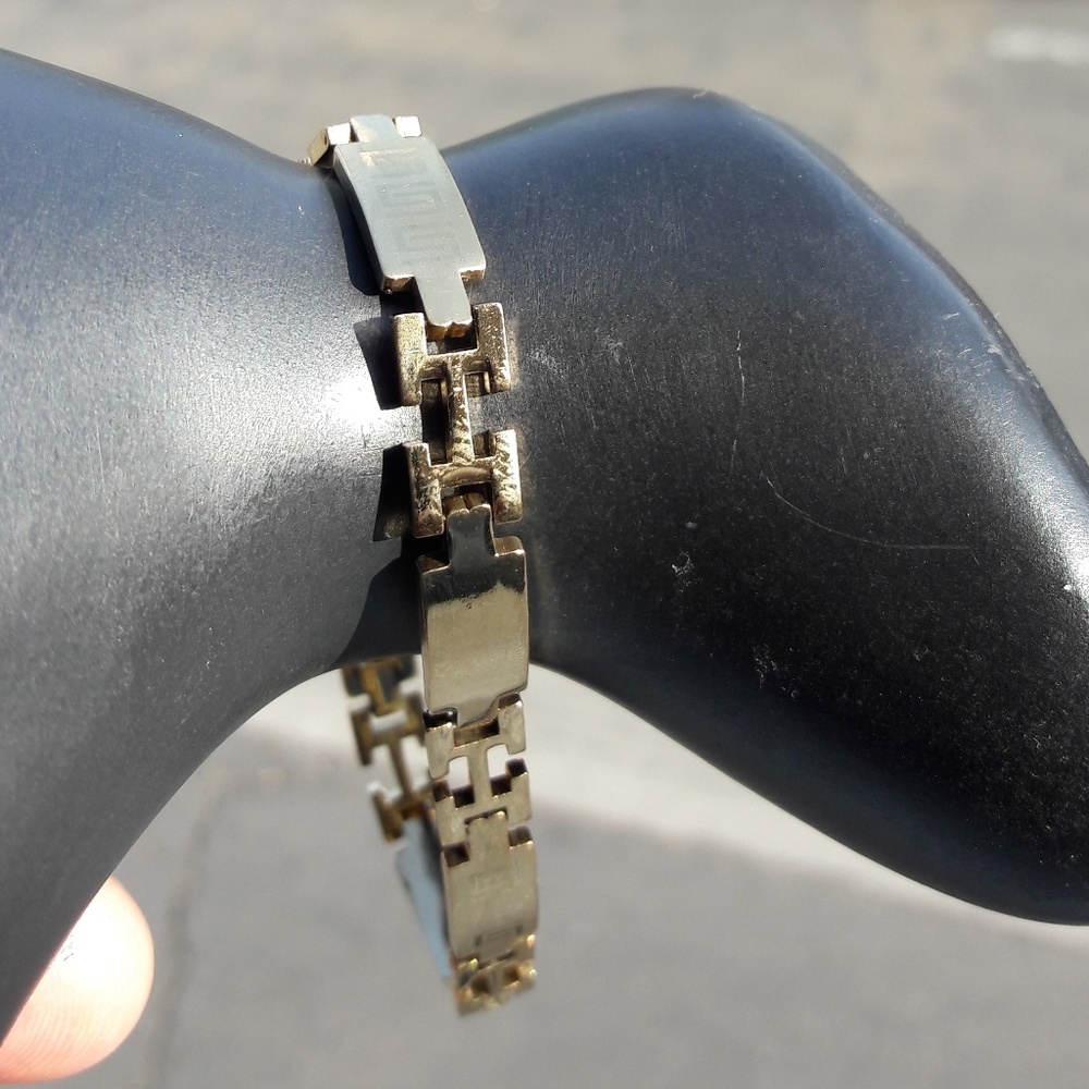 Bracelet - Picture 1 of 1